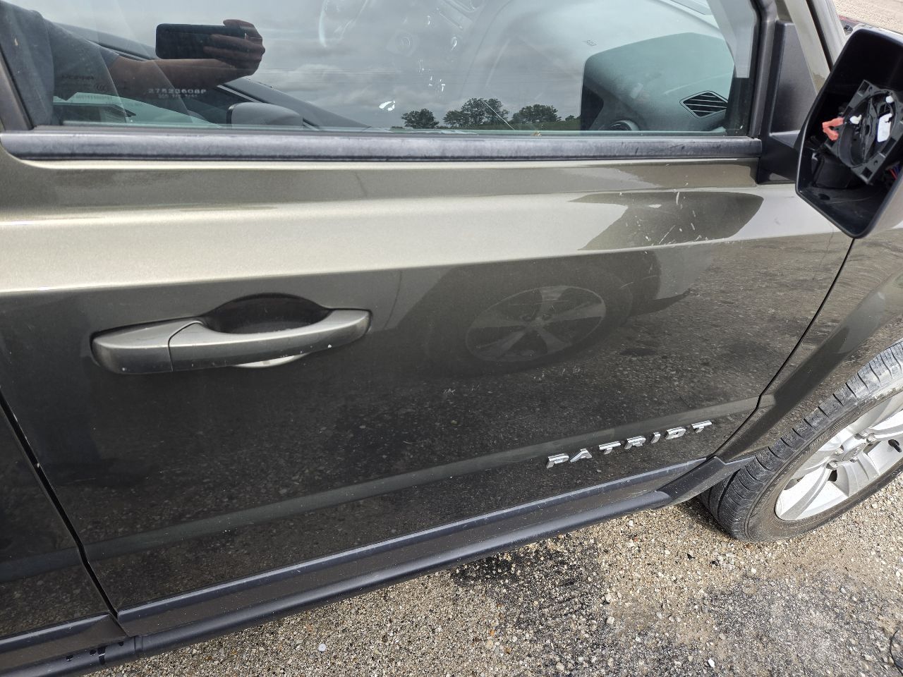Vehicle/250452_06.jpg