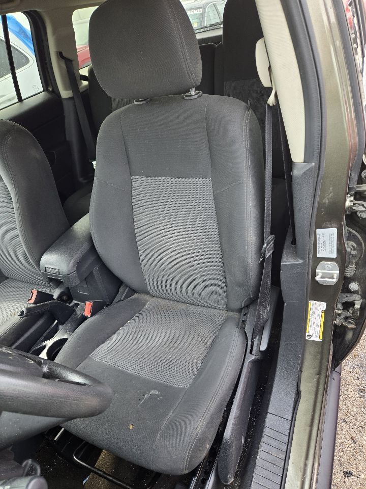 Vehicle/250452_11.jpg