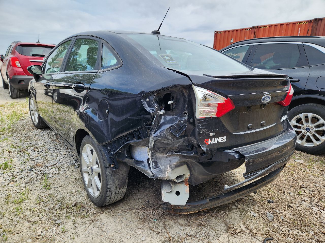 https://f005.backblazeb2.com/file/img-partshotlines-com/Inventory/EX441/Vehicle/250459_02.jpg
