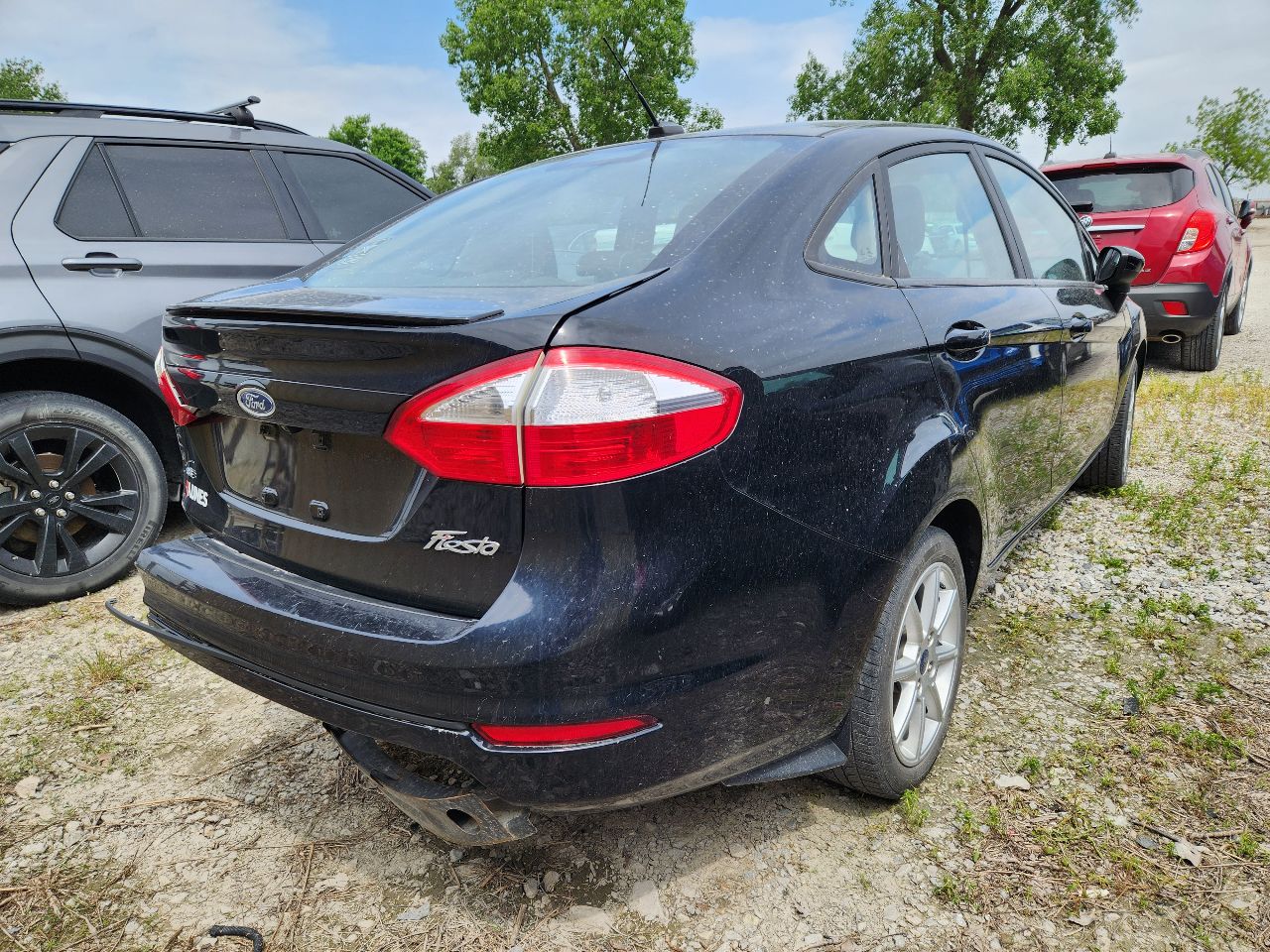 https://f005.backblazeb2.com/file/img-partshotlines-com/Inventory/EX441/Vehicle/250459_03.jpg