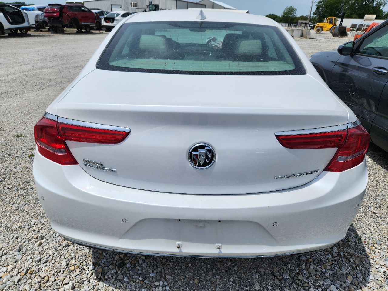 https://f005.backblazeb2.com/file/img-partshotlines-com/Inventory/EX441/Vehicle/250493_09.jpg