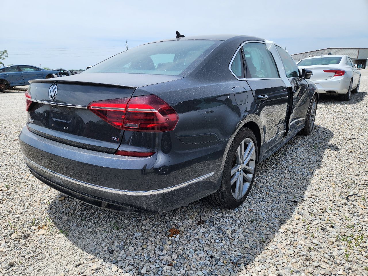 Vehicle/250499_03.jpg