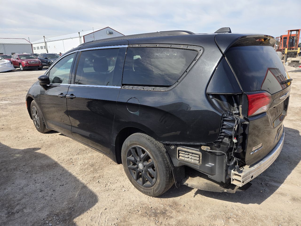 https://f005.backblazeb2.com/file/img-partshotlines-com/Inventory/EX441/Vehicle/250532_02.jpg