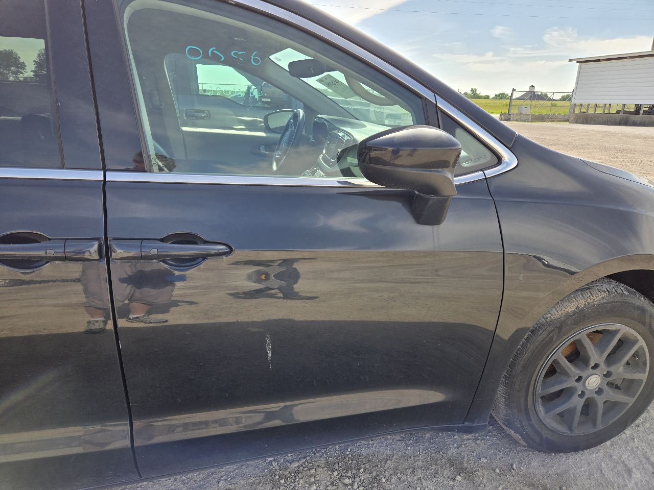 https://f005.backblazeb2.com/file/img-partshotlines-com/Inventory/EX441/Vehicle/250532_10.jpg