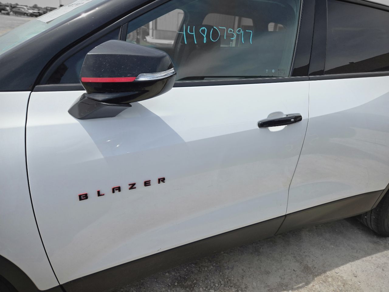 Vehicle/250537_03.jpg