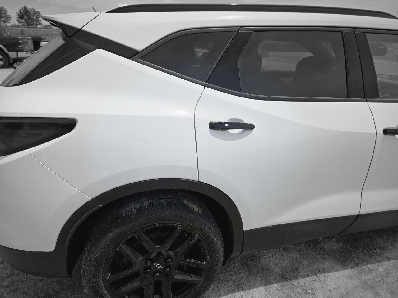 Vehicle/250537_08.jpg