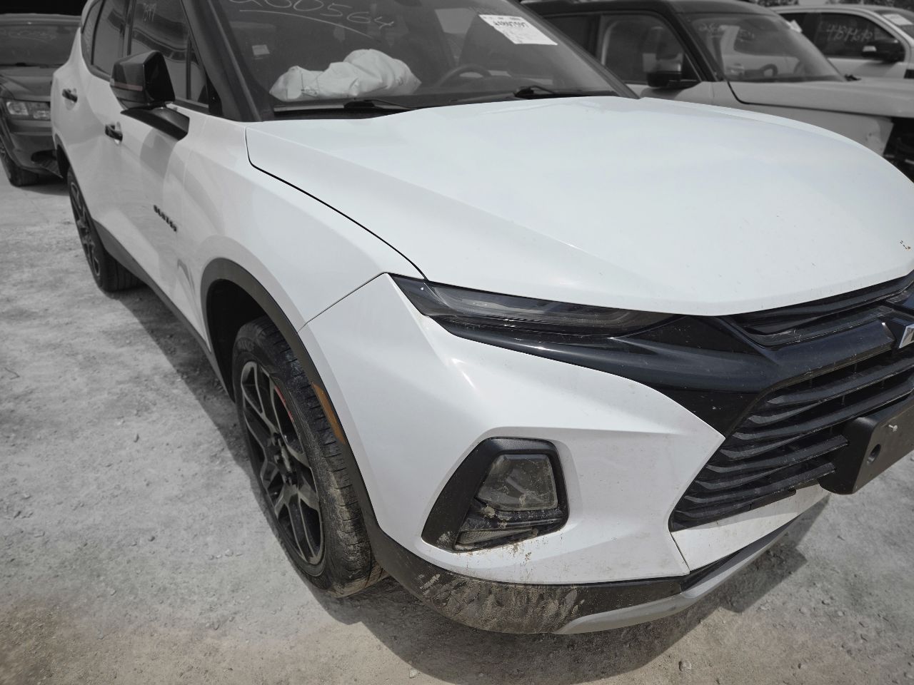 Vehicle/250537_10.jpg