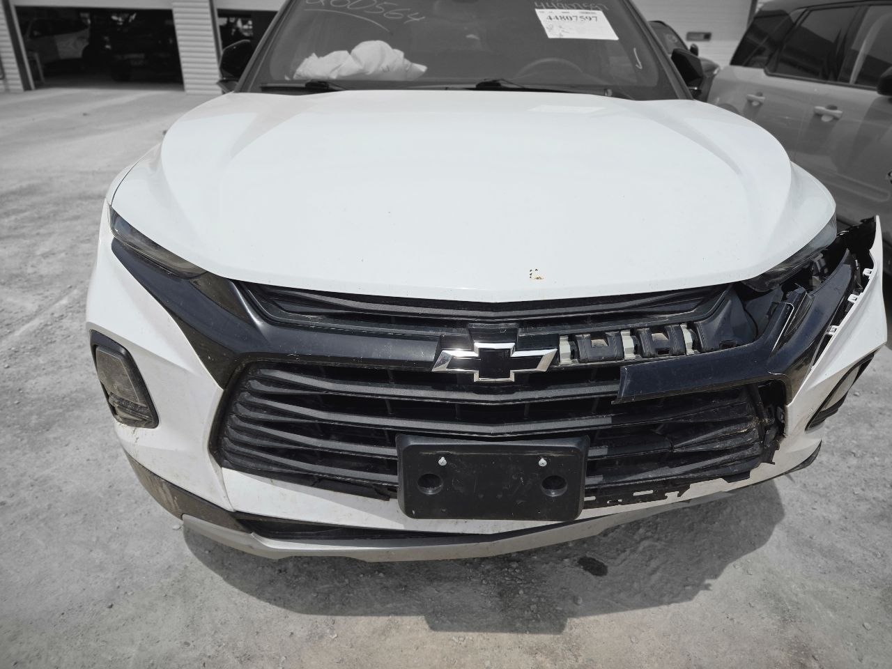 Vehicle/250537_11.jpg