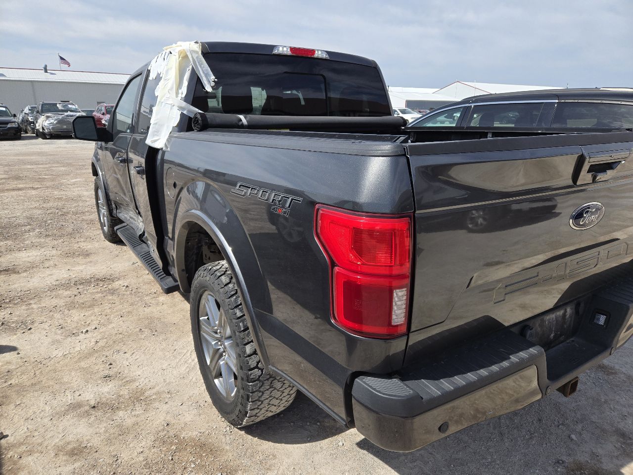 Vehicle/250571_04.jpg