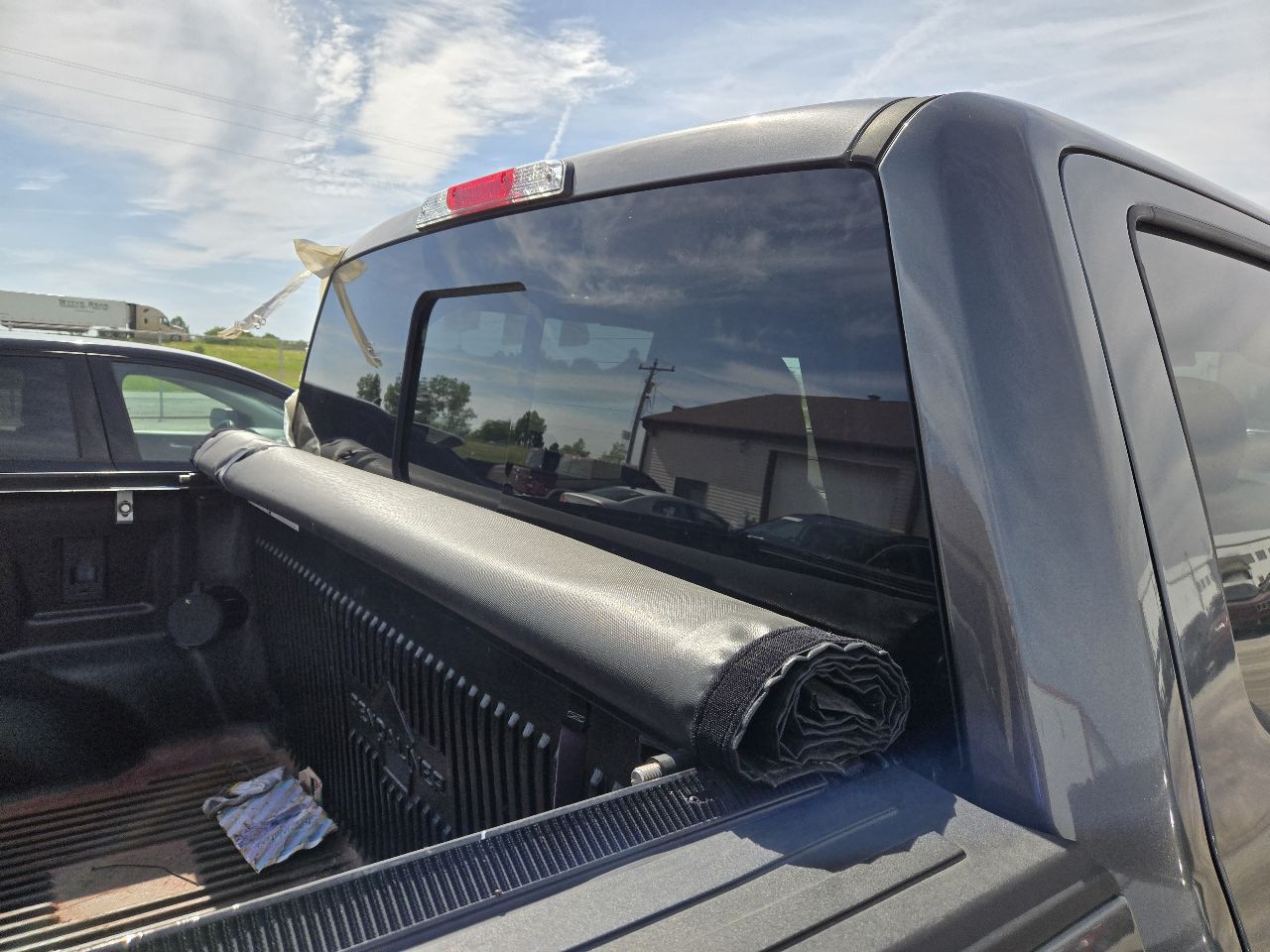 Vehicle/250571_08.jpg
