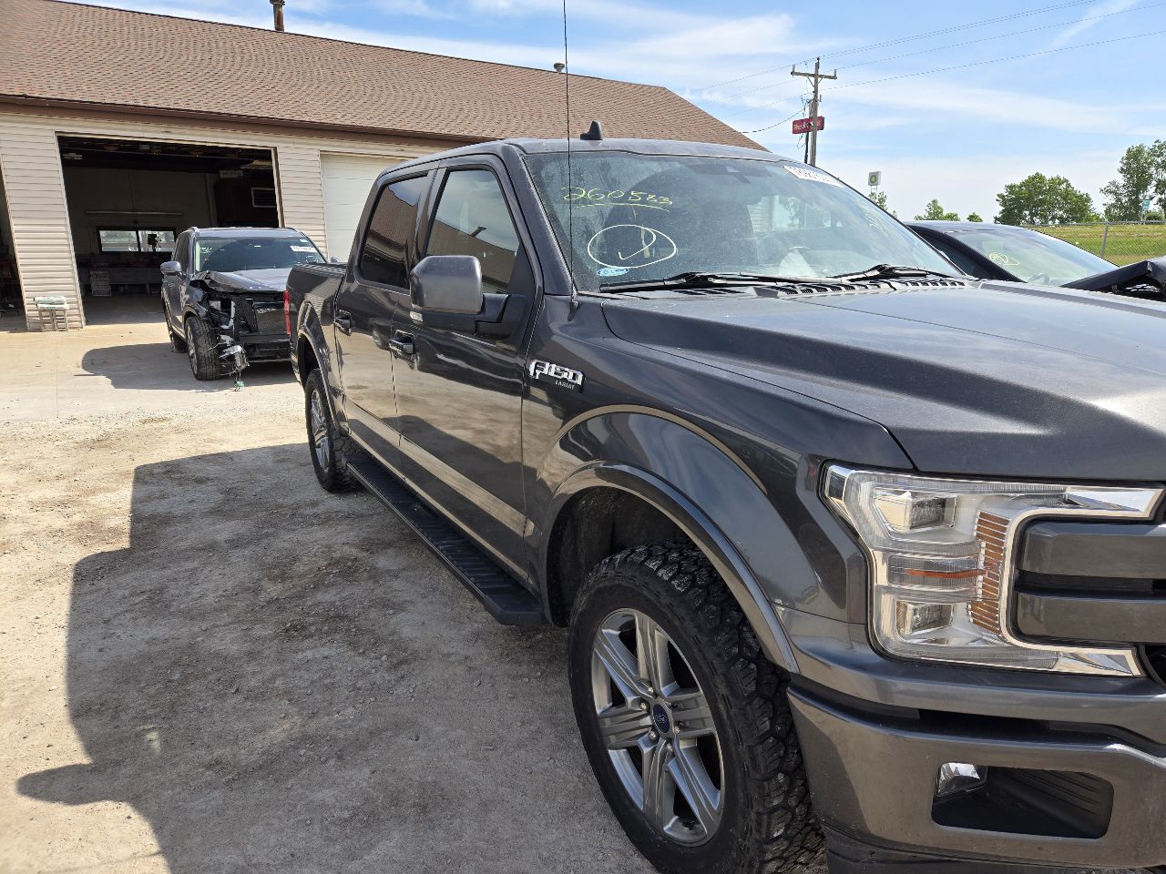 Vehicle/250571_11.jpg
