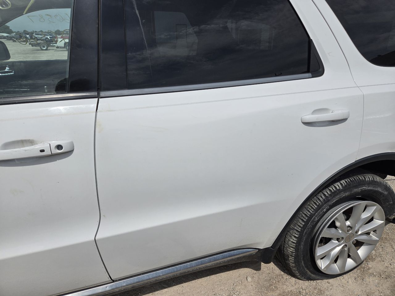 Vehicle/250583_03.jpg