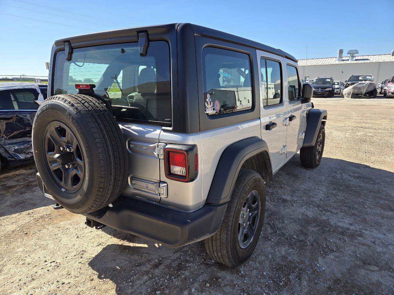 https://f005.backblazeb2.com/file/img-partshotlines-com/Inventory/EX441/Vehicle/250599_05.jpg