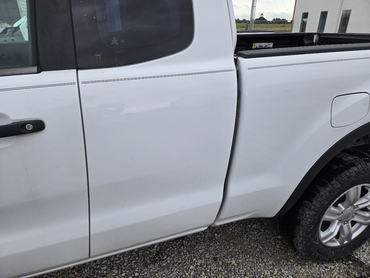 https://f005.backblazeb2.com/file/img-partshotlines-com/Inventory/EX441/Vehicle/250617_03.jpg