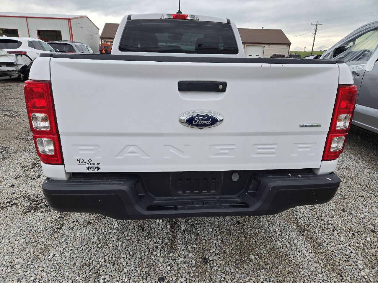 https://f005.backblazeb2.com/file/img-partshotlines-com/Inventory/EX441/Vehicle/250617_06.jpg