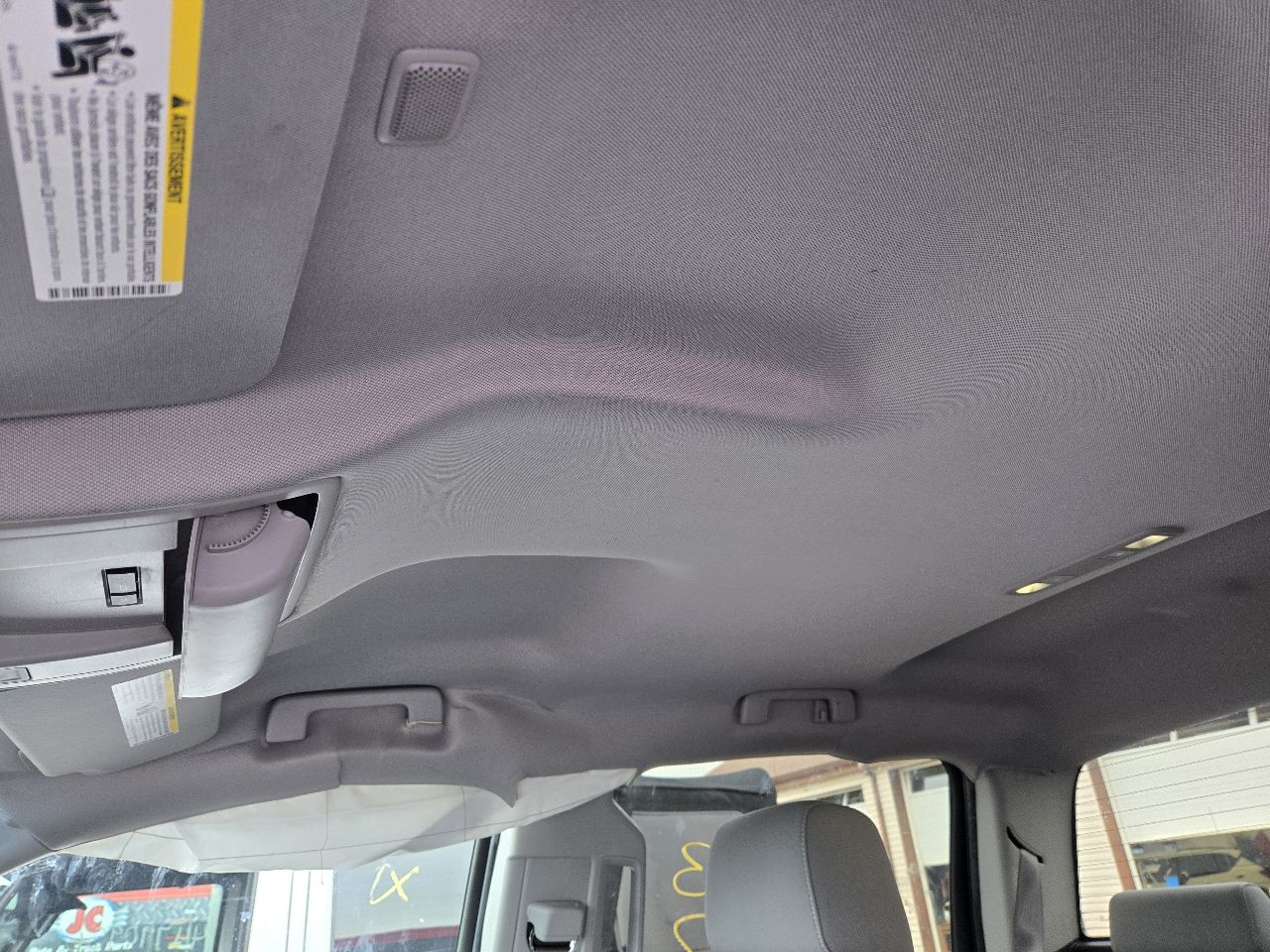 Vehicle/250670_19.jpg