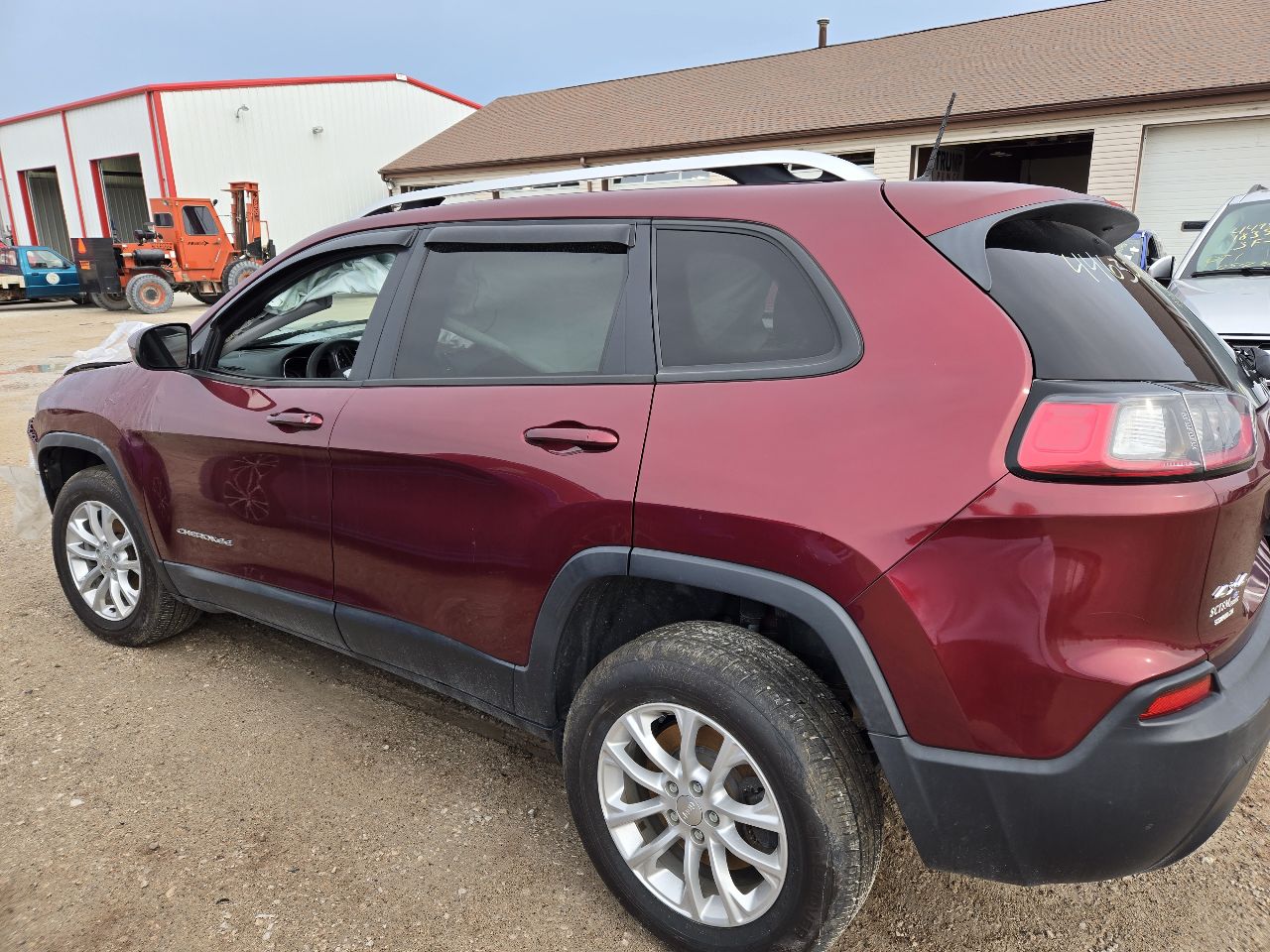Vehicle/250671_05.jpg