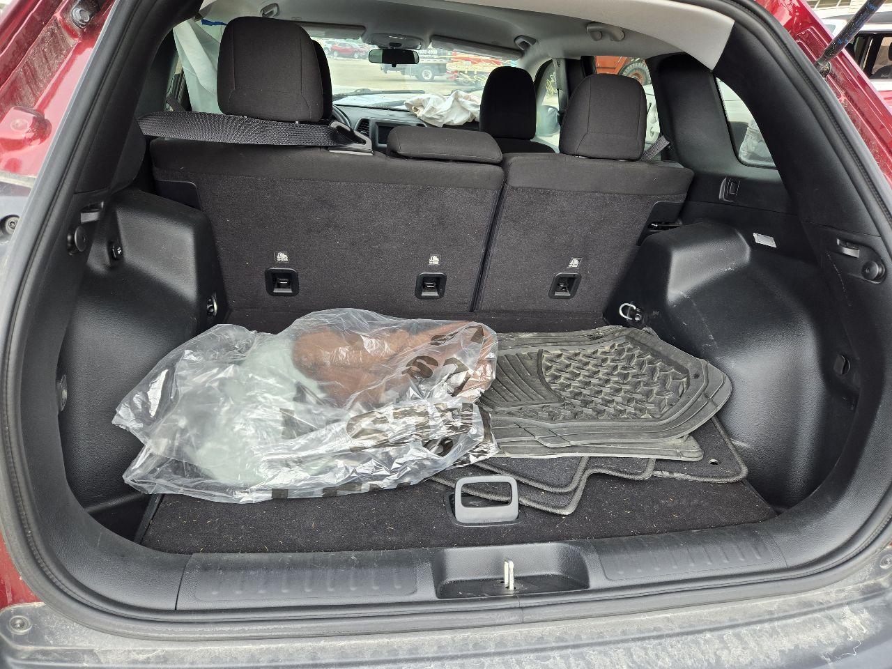 Vehicle/250671_21.jpg