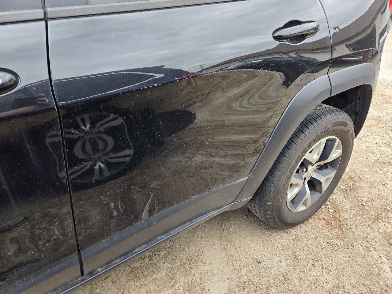 Vehicle/250688_04.jpg
