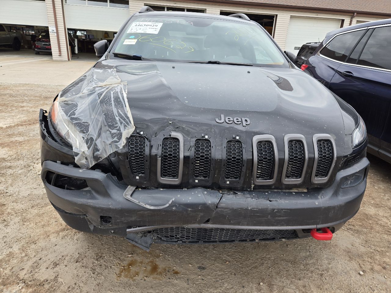 Vehicle/250688_10.jpg