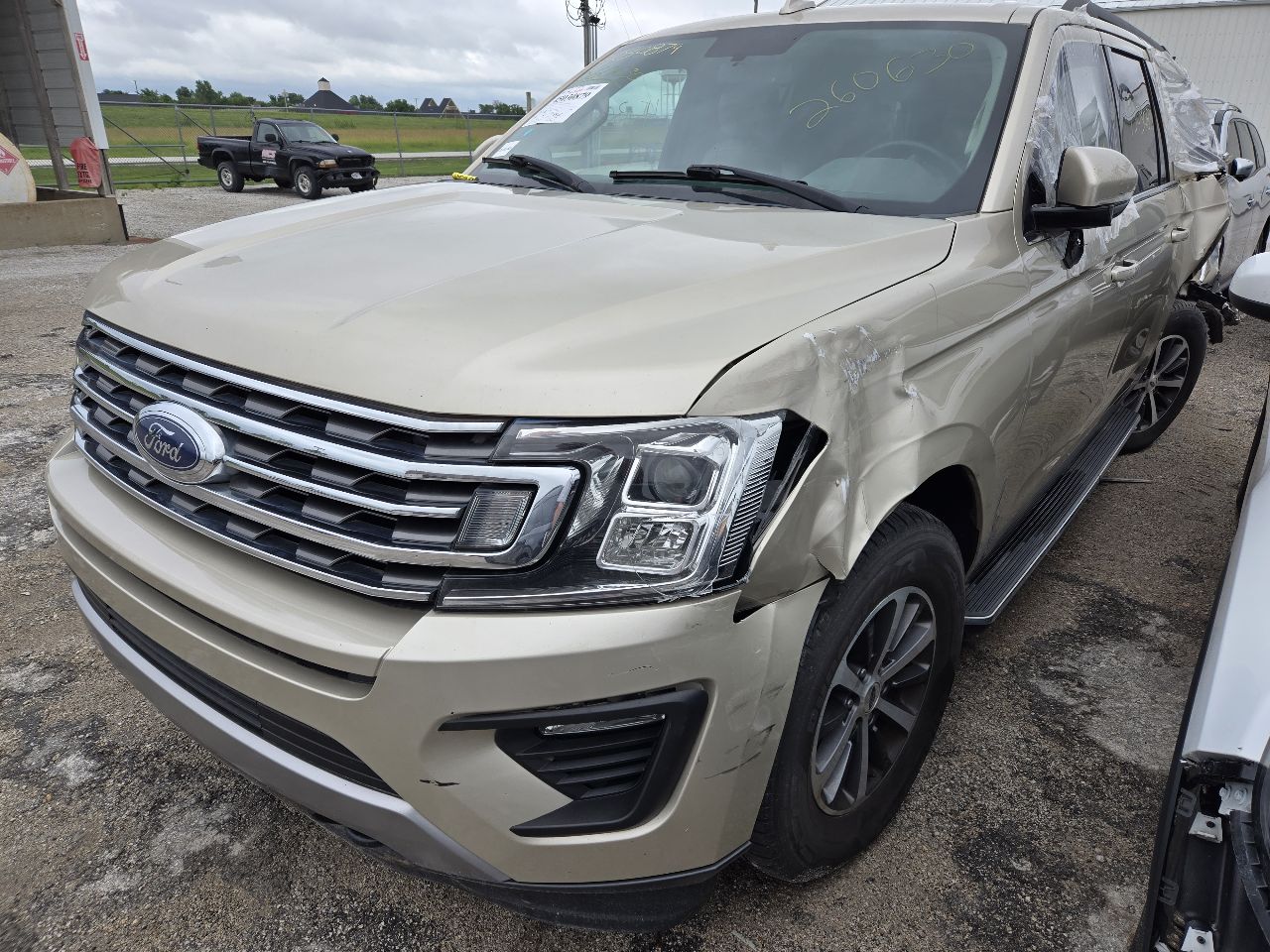 Vehicle/250689_01.jpg