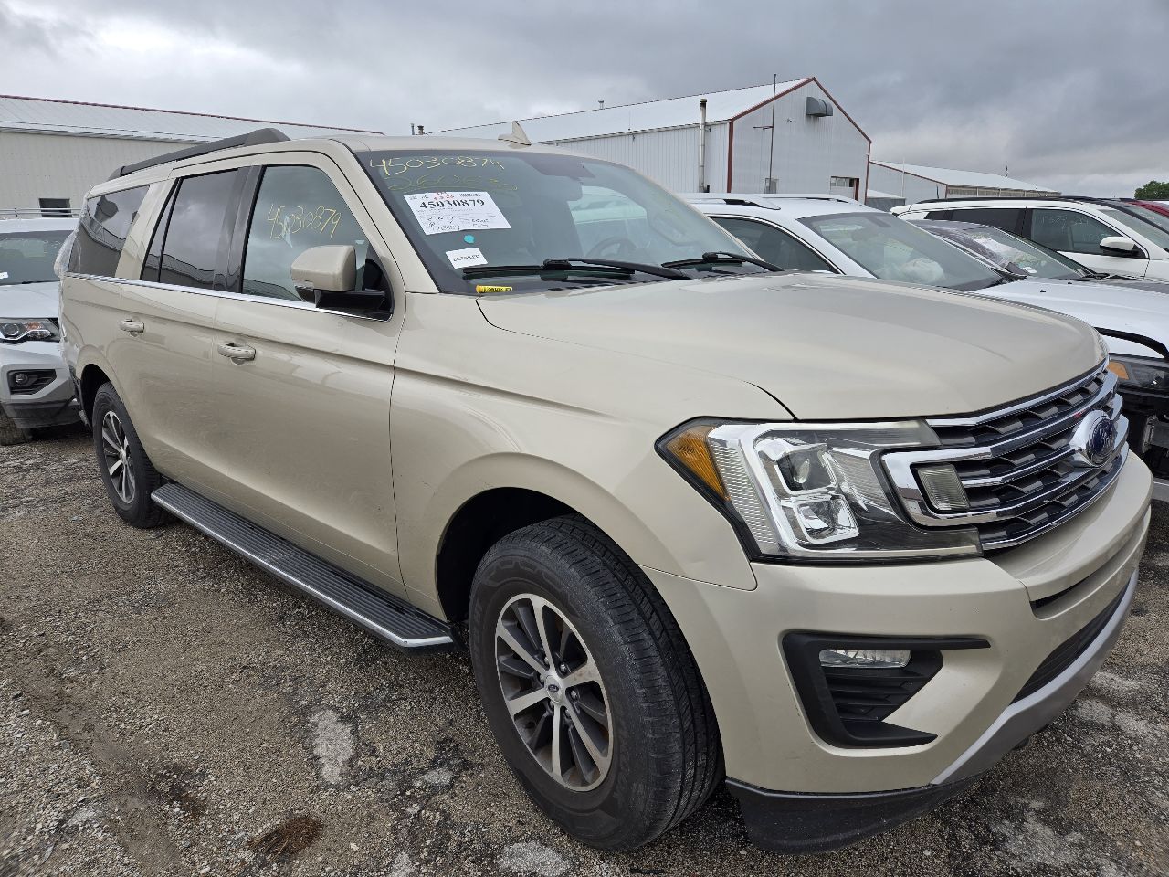 Vehicle/250689_10.jpg