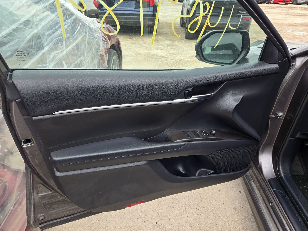 https://f005.backblazeb2.com/file/img-partshotlines-com/Inventory/EX441/Vehicle/250692_11.jpg
