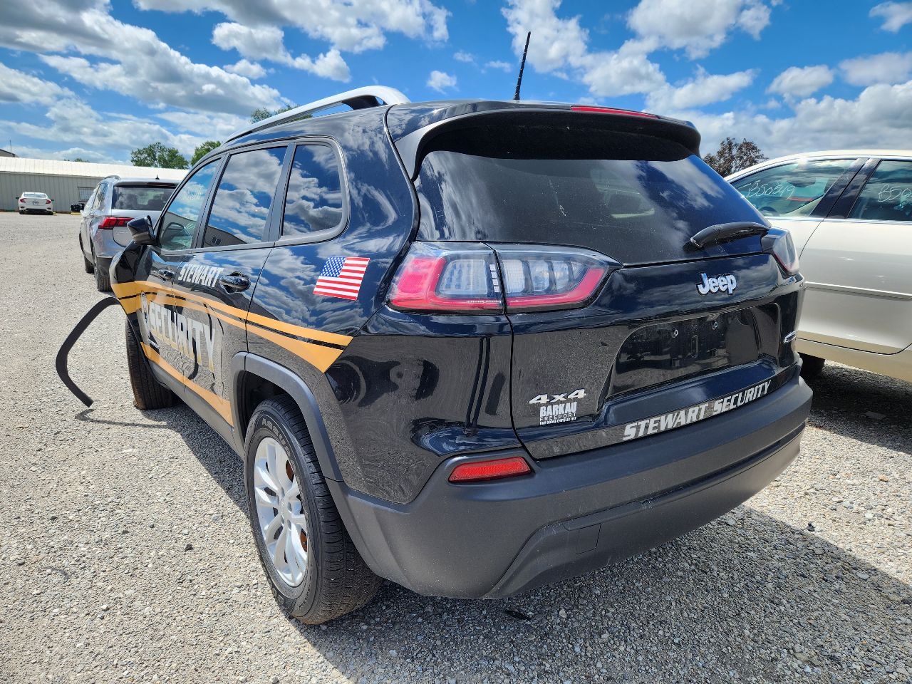 Vehicle/250696_02.jpg