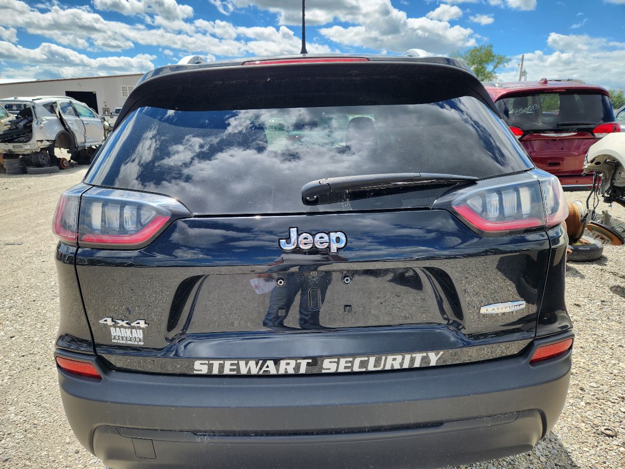 Vehicle/250696_09.jpg