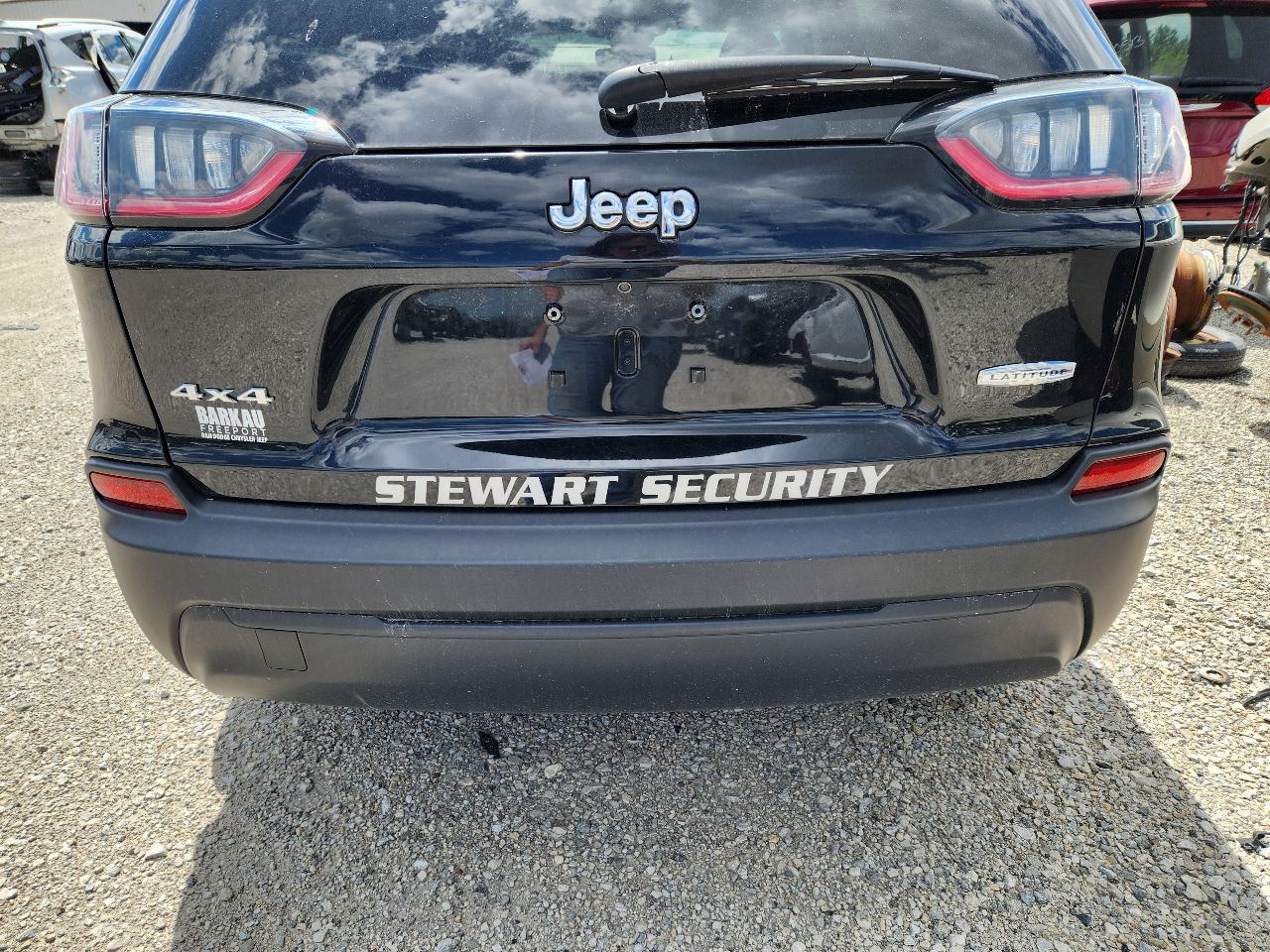 Vehicle/250696_10.jpg