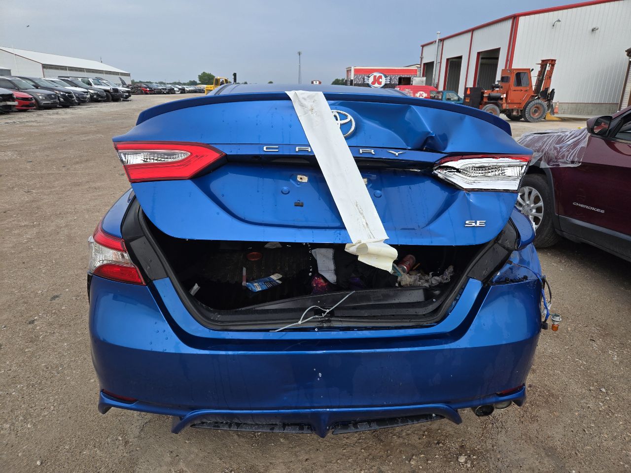 https://f005.backblazeb2.com/file/img-partshotlines-com/Inventory/EX441/Vehicle/250707_06.jpg