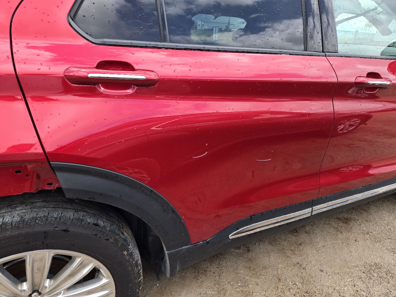 https://f005.backblazeb2.com/file/img-partshotlines-com/Inventory/EX441/Vehicle/250708_08.jpg