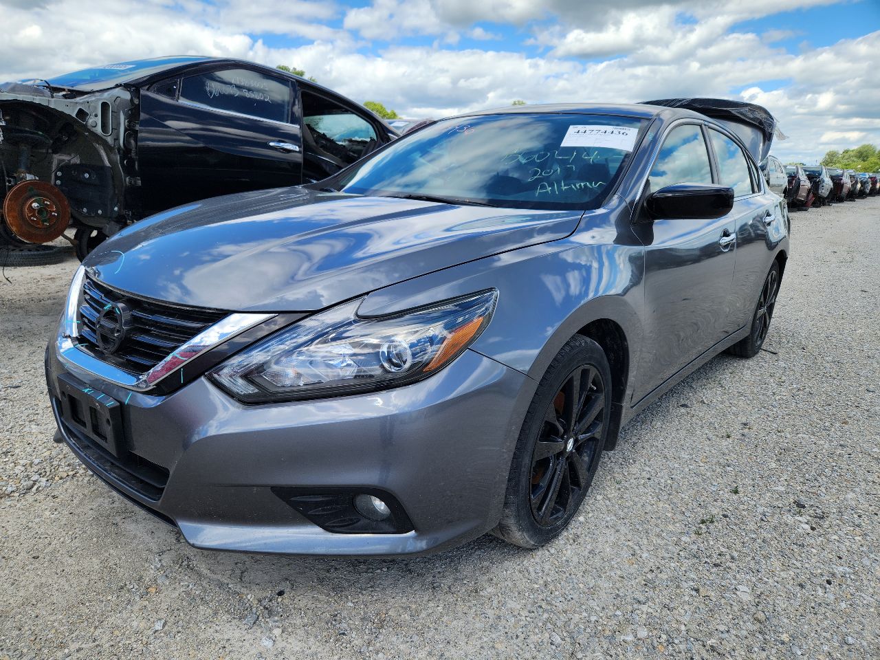 Vehicle/250734_01.jpg