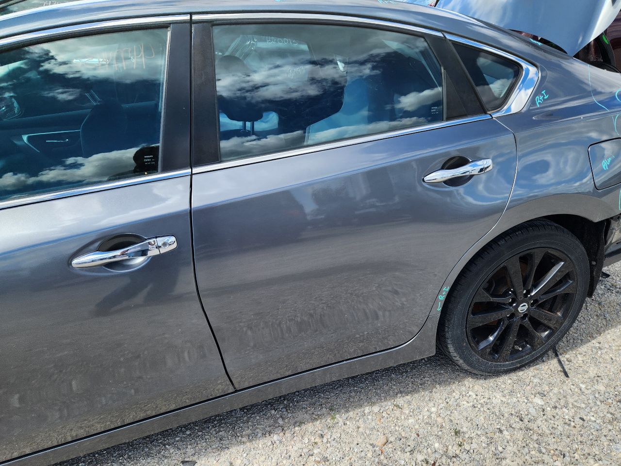 Vehicle/250734_08.jpg