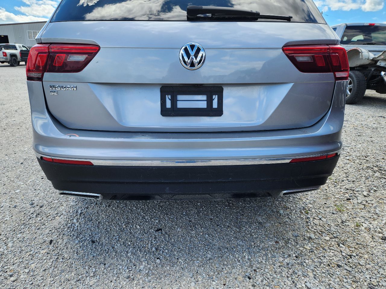 Vehicle/250735_08.jpg