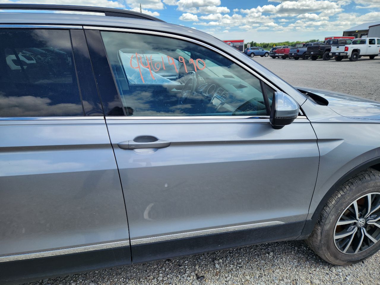 Vehicle/250735_10.jpg