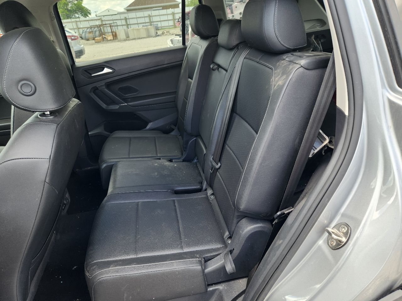 Vehicle/250735_11.jpg