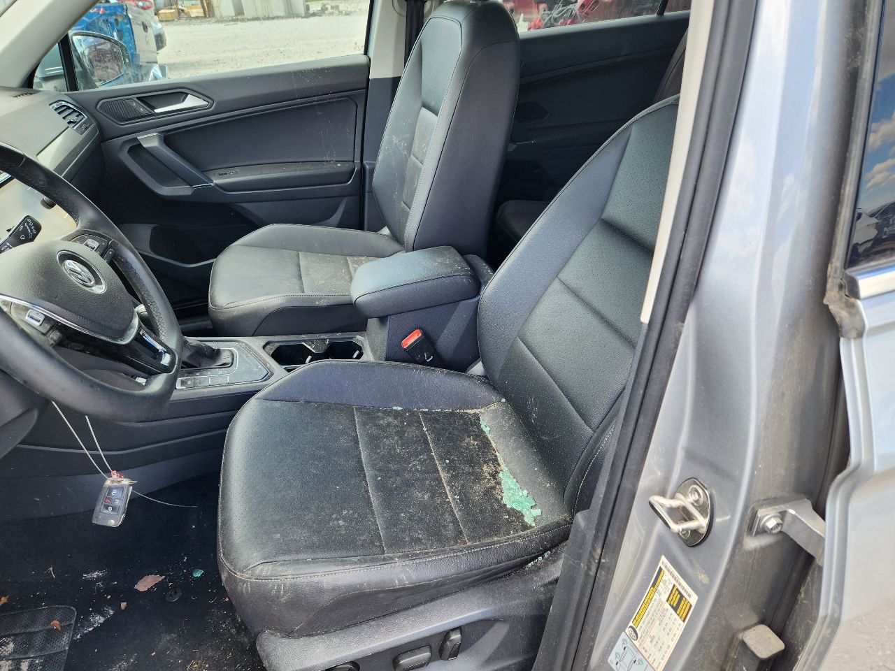 Vehicle/250735_12.jpg