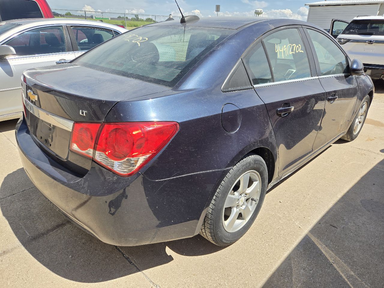 Vehicle/250745_08.jpg