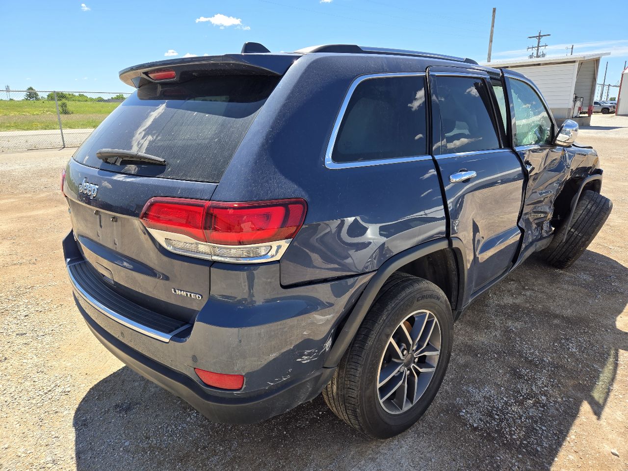 Vehicle/250751_08.jpg
