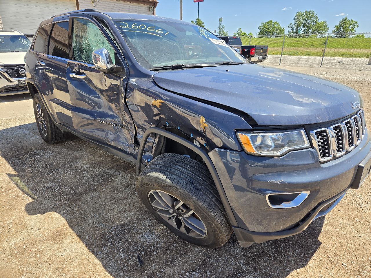 Vehicle/250751_10.jpg