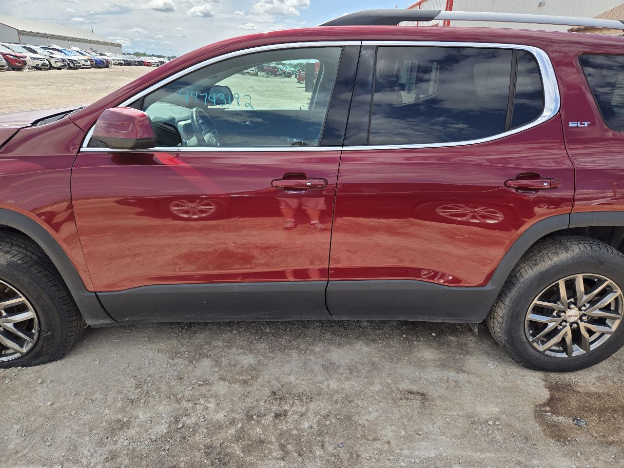 Vehicle/250756_05.jpg