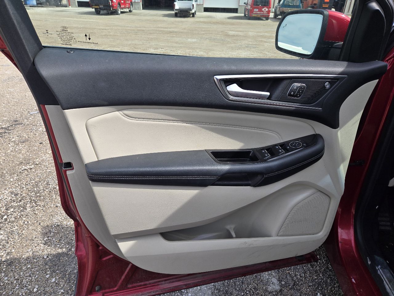 Vehicle/250761_11.jpg