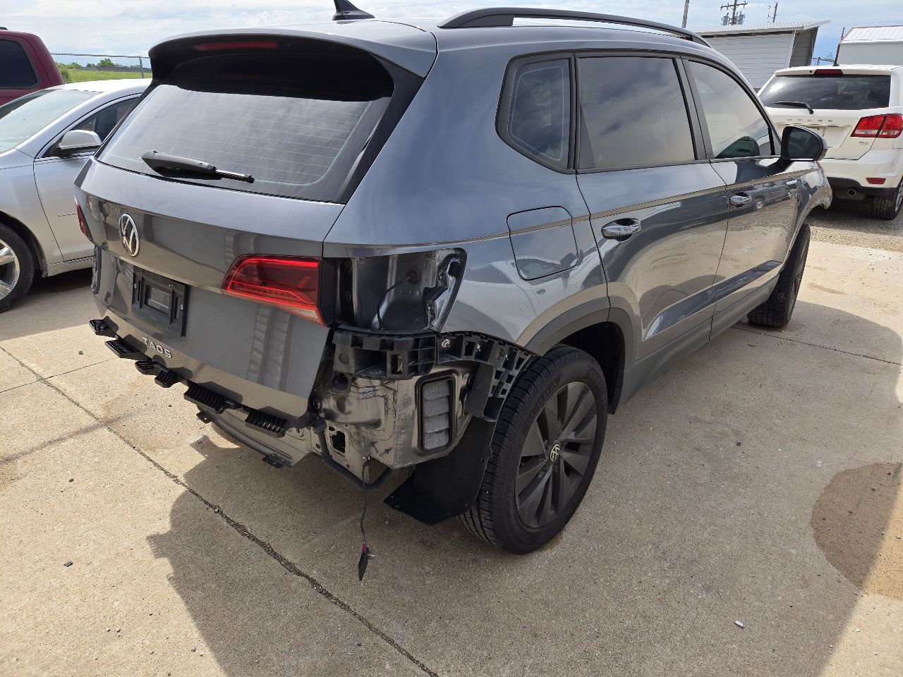 Vehicle/250779_08.jpg