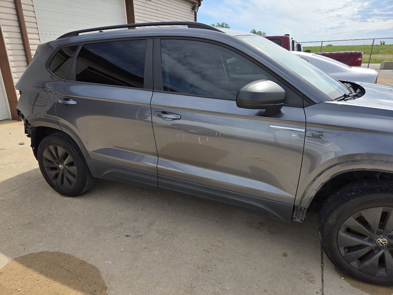 Vehicle/250779_11.jpg