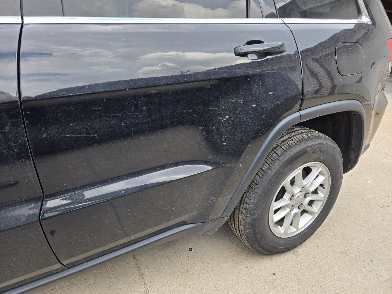 https://f005.backblazeb2.com/file/img-partshotlines-com/Inventory/EX441/Vehicle/250799_03.jpg