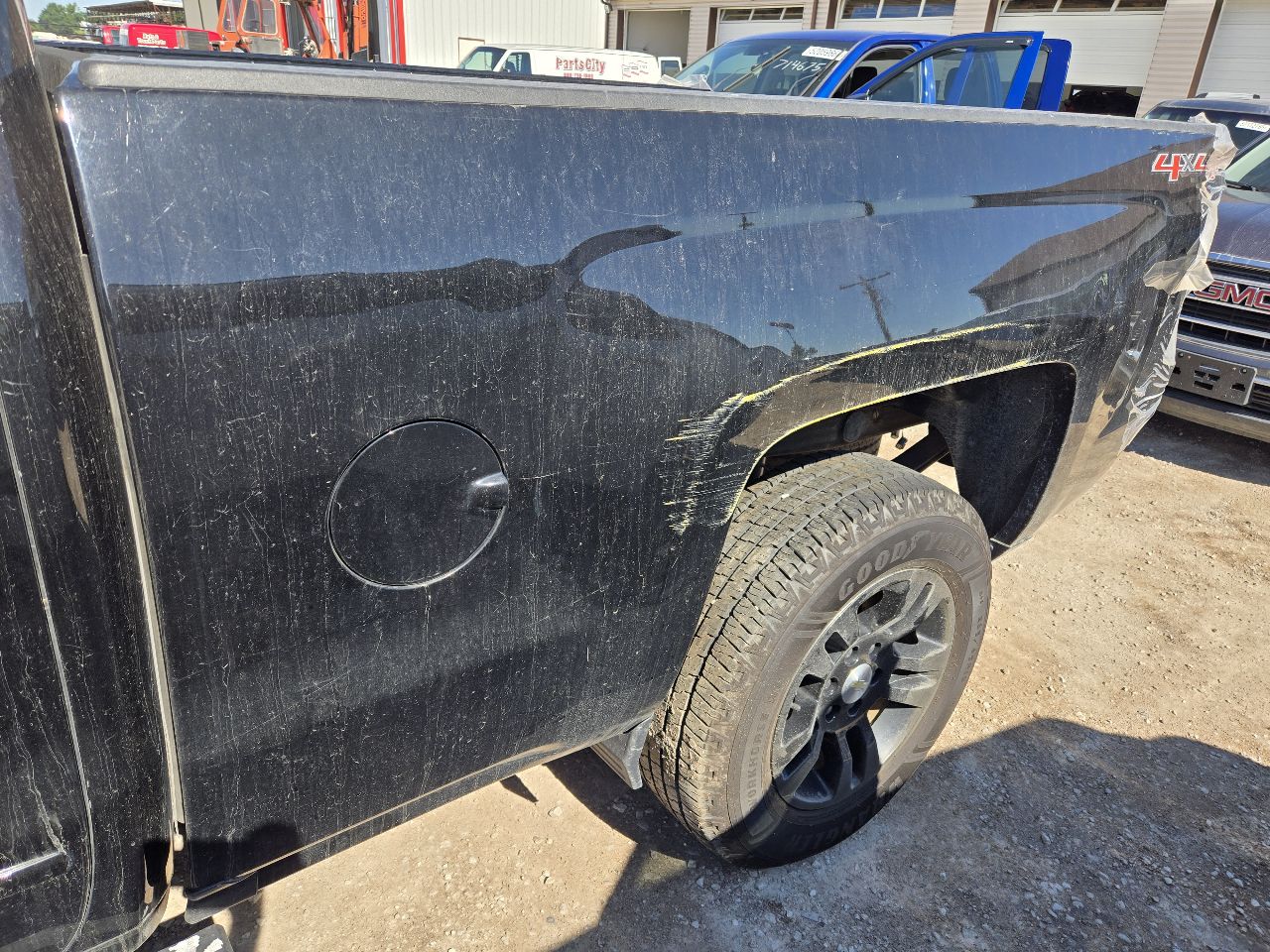Vehicle/250836_05.jpg
