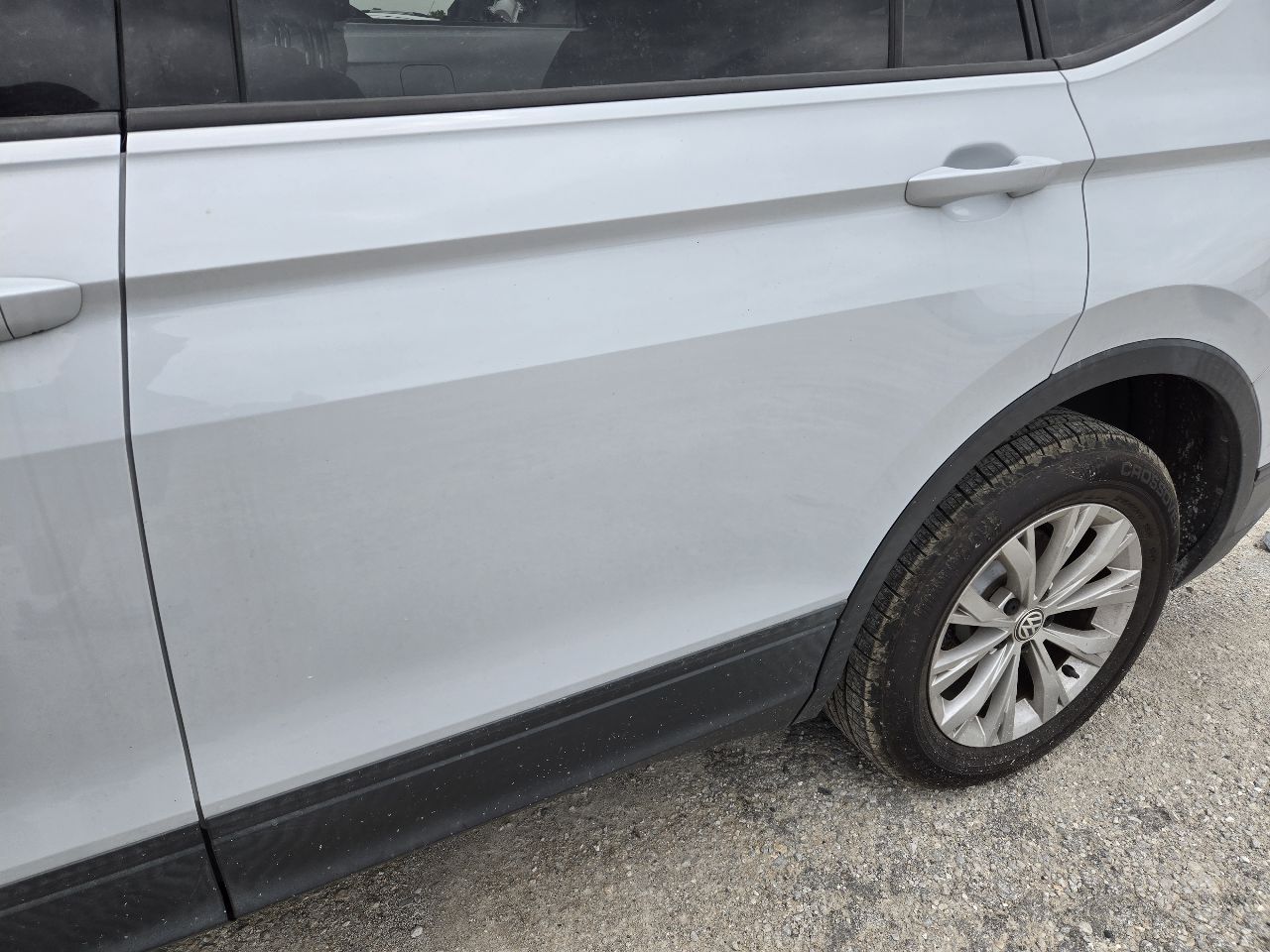 Vehicle/250846_04.jpg