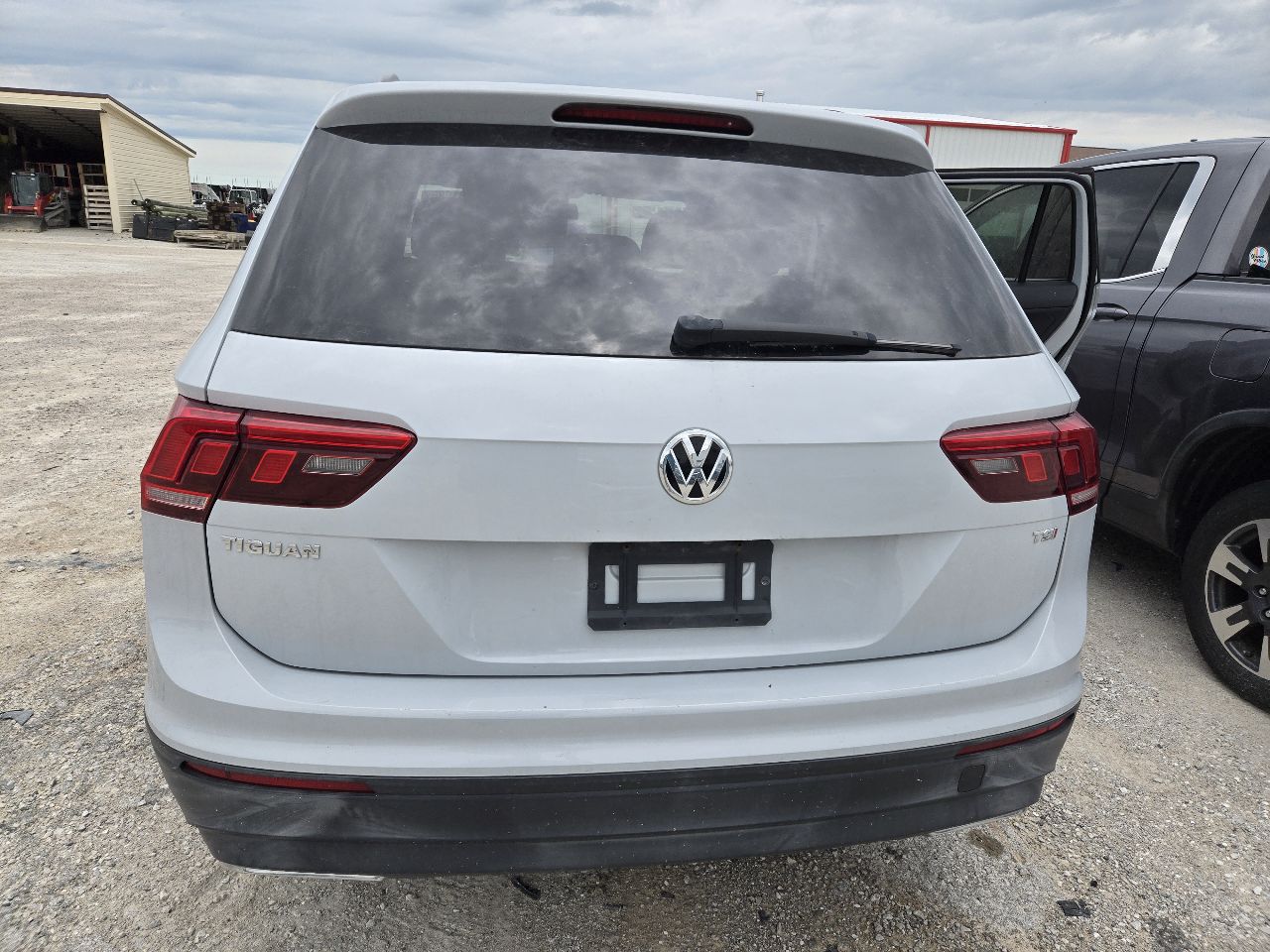 Vehicle/250846_07.jpg