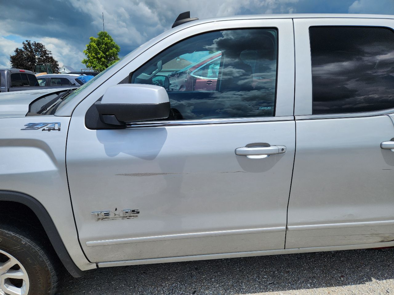Vehicle/250847_10.jpg